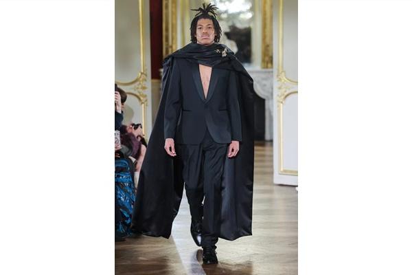 Heidi Klum Terpesona dengan Debut Putranya Henry di Paris Fashion Week