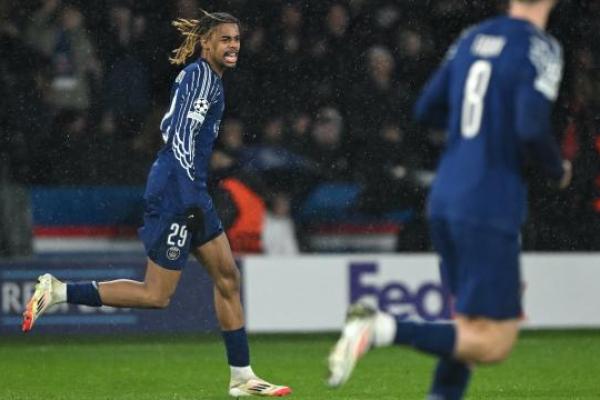 PSG Pastikan Trofi ke-13 Liga Prancis Usai Bekuk Angers