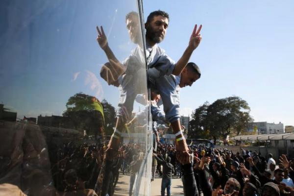 Tiga Sandera Israel dan 183 Tahanan Palestina Dibebaskan dalam Pertukaran Terbaru