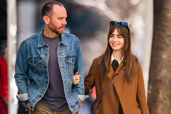 Lily Collins dan Charlie McDowell Sambut Bayi Pertama Melalui Ibu Pengganti