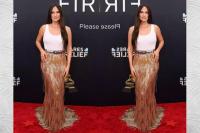 Grammy Awards 2025, Kacey Musgraves Tampil dengan Tank Top dan Rok Berumbai Emas Ralph Lauren