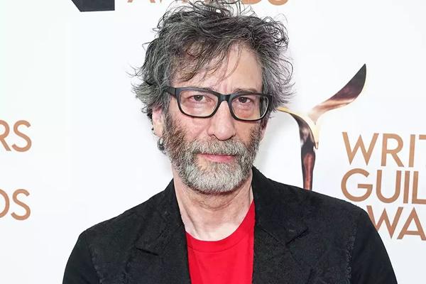 Penulis The Sandman Neil Gaiman Dituduh Mantan Pengasuh Anaknya Lakukan Pelecehan Seksual