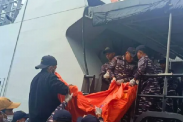 Angkatan Laut Evakuasi Jenazah Jurnalis Metro TV di Maluku Utara