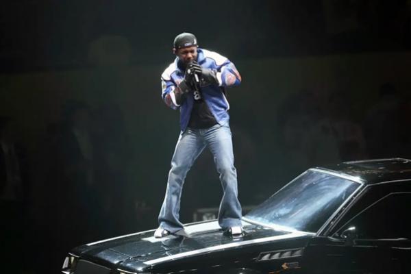 Kisah di Balik Celana Jeans Cutbray yang Dipakai Kendrick Lamar saat Tampil di Super Bowl 2025