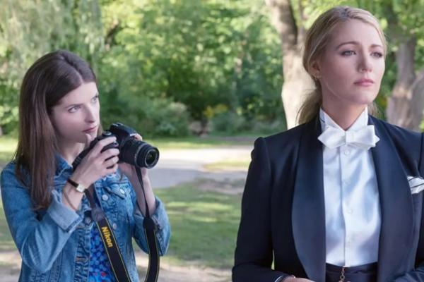Asisten Sutradara `A Simple Favor` Ungkap Perilaku Kejam Blake Lively yang Membuatnya Kerap Menangis