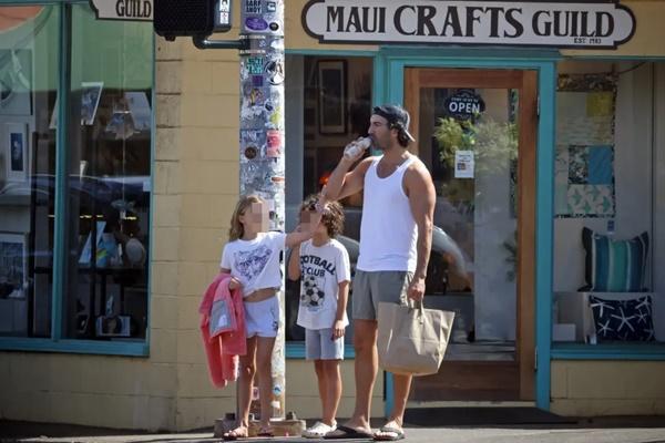 Blake Lively dan Ryan Reynolds ke Karpet Merah, Justin Baldoni Ajak Dua Anaknya Makan Siang