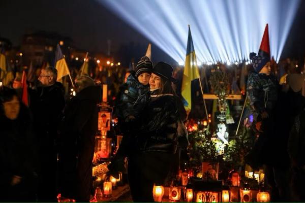 Tiga Tahun Perang: Ukraina Makin Melemah, Hubungan dengan AS Merenggang
