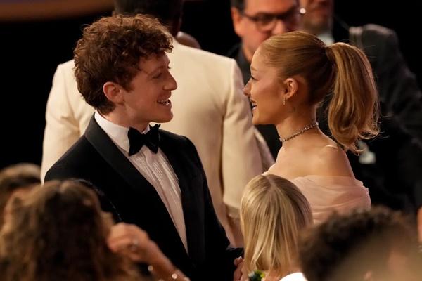 Komentar Manis Ethan Slater untuk Ariana Grande di SAG Awards 2025 Terungkap