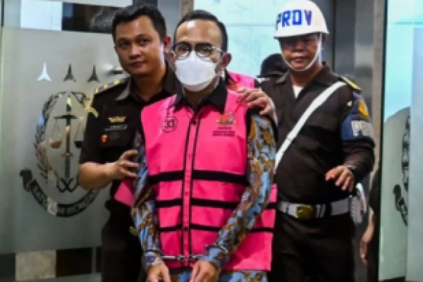 Tersangka Korupsi Mnyak Mentah Gunakan Modus Blending