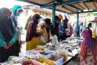 Ilustrasi - Ngabuburit sembari mencari takjil (Foto: Antara)