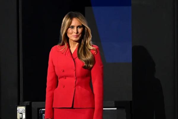 Mengapa Melania Trump Andalkan Lingkaran Terdekatnya di Palm Beach?