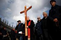 Alami Krisis Pernafasan, Kesehatan Paus Fransiskus Kian Mundur