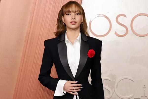 Kejutan Karpet Merah, Lisa BLACKPINK Cetak Sejarah Jadi Artis K-Pop Pertama Tampil di Oscar 2025