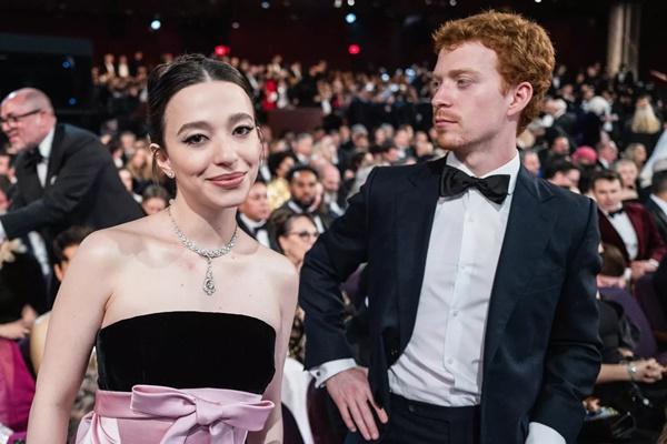 Aktris Terbaik Oscar 2025 Mikey Madison Bersyukur Punya Keluarga yang Dukung Kariernya