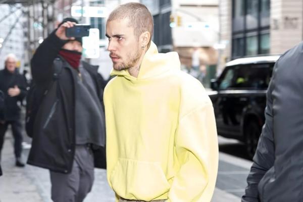 Unggah Foto Merokok Bong, Justin Bieber Dikecam Penggemar