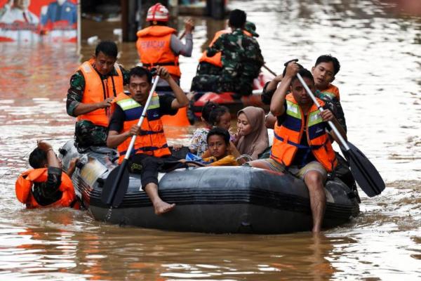 Banjir Parah Jabodetabek, Ribuan Orang Mengungsi