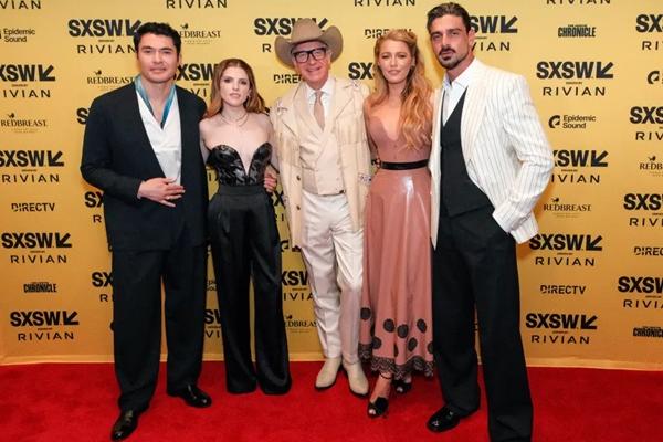 Premiere Another Simple Favor, Ini Jawaban Anna Kendrick Ditanya soal Syuting Bareng Blake Lively