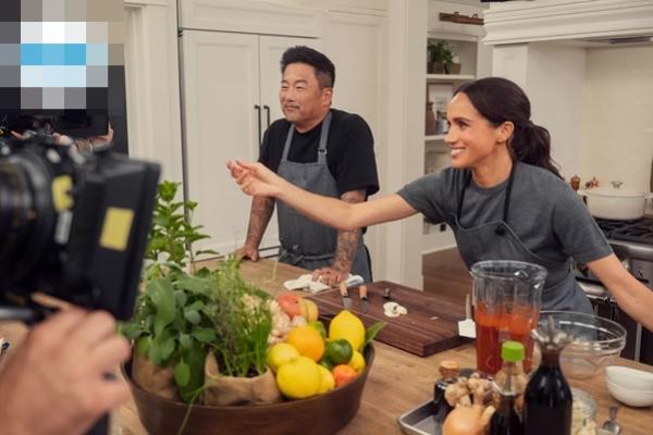 Seperti Apa Bekerja dengan Meghan Markle? Ini Tanggapan Kru di Lokasi Syuting `With Love, Meghan`