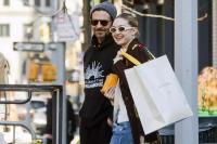 Gigi Hadid Ungkap saat Pertama Kali Bertemu dengan Pacarnya Bradley Cooper