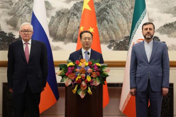 Tiongkok dan Rusia Dukung Iran saat Trump Desak Perundingan Nuklir
