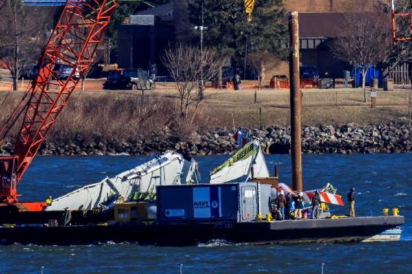 FAA Keluarkan Pembatasan Permanen pada Lalu Lintas Helikopter AS Usai Tabrakan