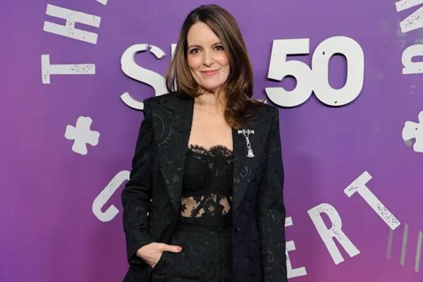 Tina Fey Ungkap Kerap `Menghakimi` Selebriti Kaya yang Punya Bisnis Sampingan