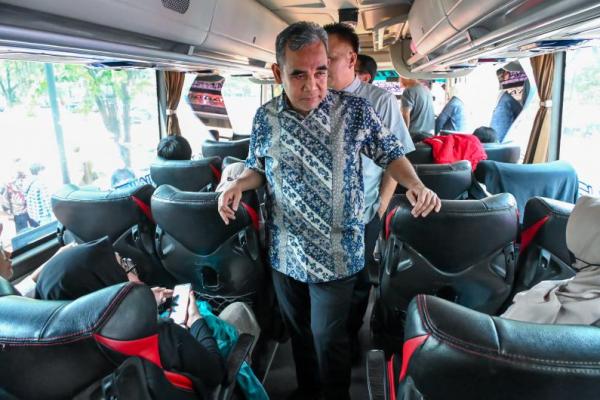 Mudik Gratis Bersama Ketua MPR, Ahmad Muzani Lepas Pemudik ke Lampung