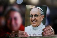 Paus Fransiskus Harus Belajar Berbicara Lagi Usai Jalani Terapi Oksigen