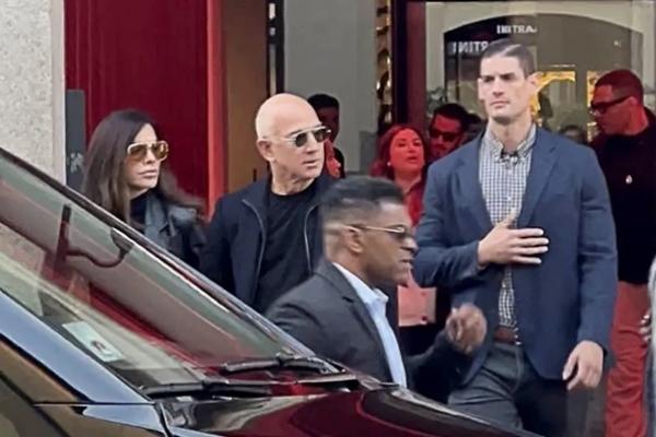 Jelang Pernikahan Mewah di Venesia, Jeff Bezos dan Lauren Sanchez Fitting Gaun Pengantin