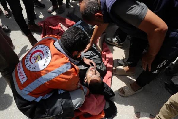 Israel Tewaskan 62 Rakyat Palestina di Gaza, Warga Cari Jenazah di Reruntuhan Pakai Tangan
