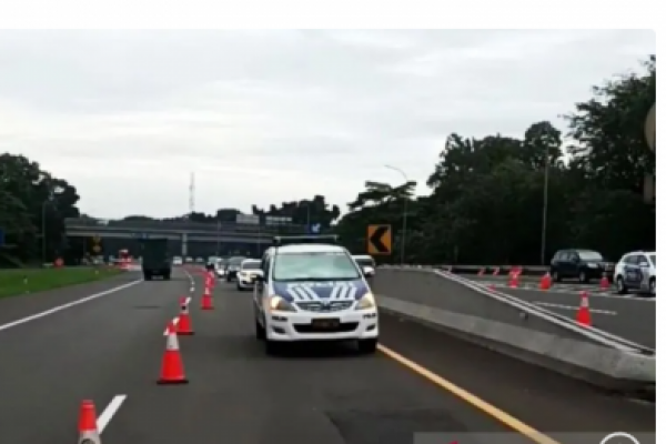 Polri Terapkan One Way Menuju Puncak