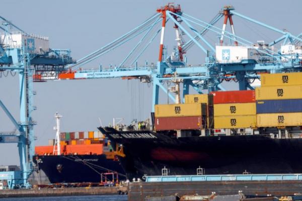 Hentikan Sementara Pemberlakuan Tarif, Trump Fokus pada Perang Dagang China