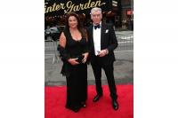 Rayakan 31 Tahun Pernikahan, Keely Shaye Istri Pierce Brosnan Kenang Hari Pertemuan Mereka