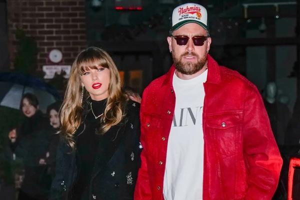 Survei Menjijikkan, Penggemar Taylor Swift Kecam Podcast New Heights Milik Travis Kelce