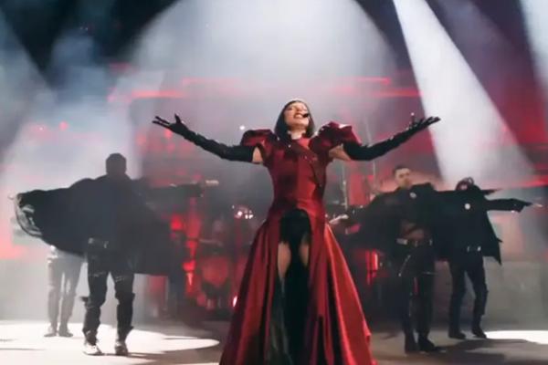 Coachella 2025, Lady Gaga Tampil dengan Cuplikan Video Musik Masa Lalu