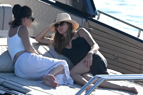 Usai Lahirkan Bayi, Gisele Bundchen dan Joaquim Valente Berlayar dengan Kapal Pesiar Mewah