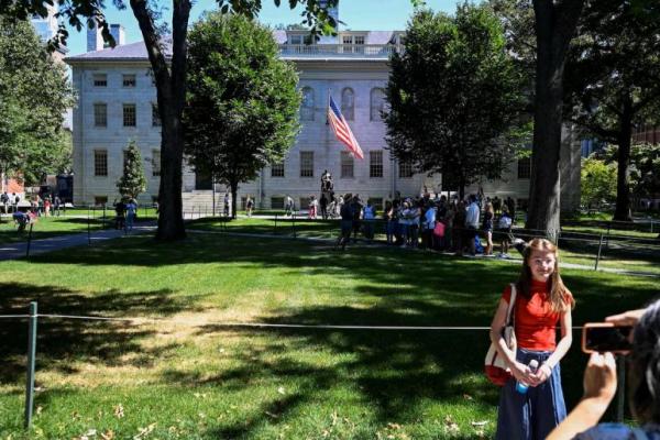 Trump Ancam Cabut Status Bebas Pajak dan Tuntut Permintaan Maaf Harvard