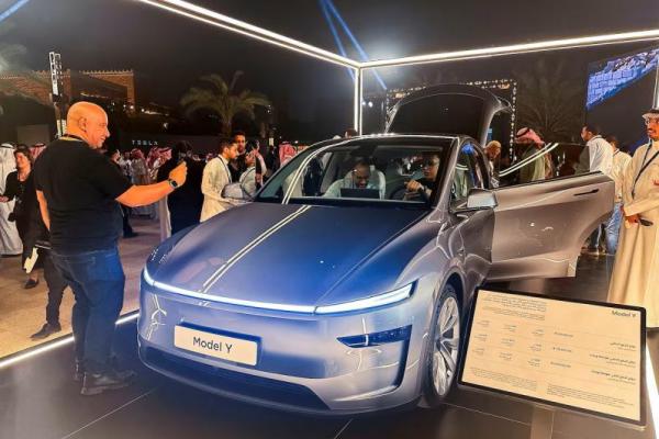 CEO Sibuk Berpolitik, Tesla Tunda Rilis Mobil Model Y yang Murah di AS