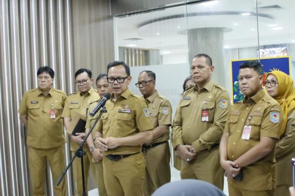 Kemendagri Jatuhi Sanksi ke Lucky Hakim, Ini Hukumannya
