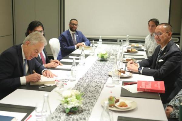 Waka MPR Bertemu Tony Blair, Bahas Potensi Energi Terbarukan Indonesia
