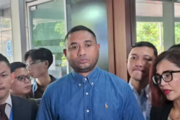 Pelesetkan Nama Marga, Rayen Pono Laporkan Ahmad Dhani ke MKD
