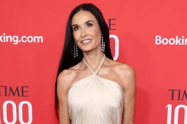 Gala TIME100 2025, Demi Moore Bertabur Berlian dalam Ansambel Ethereal