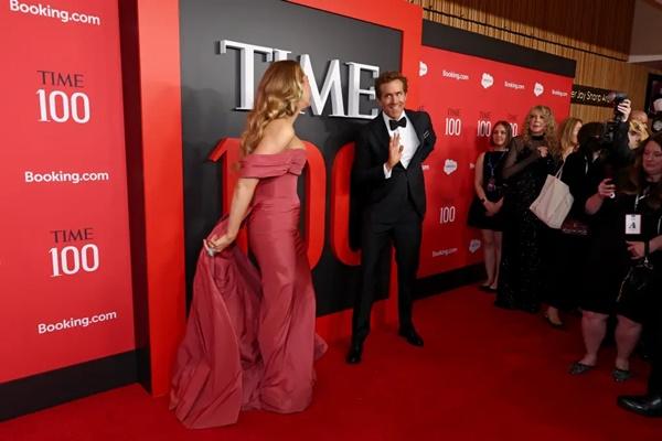 Ryan Reynolds Bereaksi terhadap Pidato Blake Lively yang Menyinggung Pertikaian Hukum Justin Baldoni
