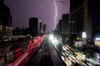 Aksi Pemadaman Lampu Sabtu Malam, Emisi Berkurang 297 Ton