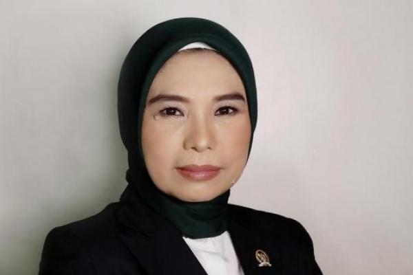 Neng Eem Dorong Peningkatan Daya Saing UMKM Fashion