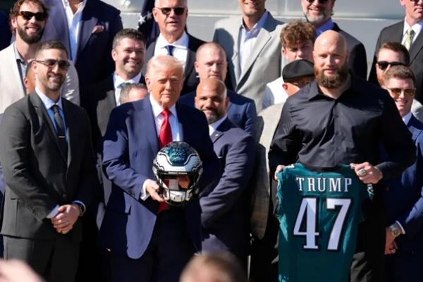 Rayakan Kemenangan Eagles `Super Bowl 2025` di Gedung Putih, Donald Trump Sindir Taylor Swift