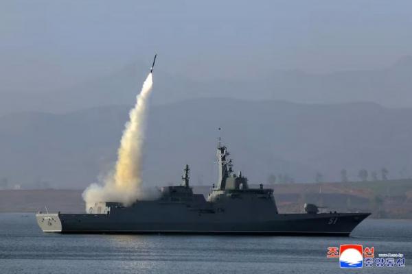 Korea Utara Uji Coba Perdana Sistem Persenjataan Kapal Perang Barunya
