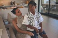 Unggah Pesan Aneh, Akun Instagram Kim Kardashian Diduga Diretas Putranya Saint West