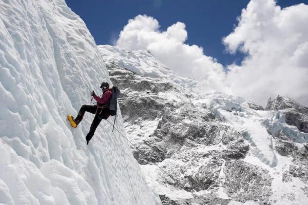 Nepal Berencana Batasi Izin Pendakian Everest: Hanya Bagi yang Berpengalaman