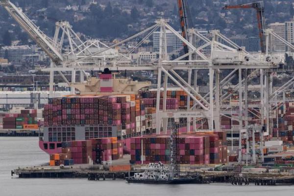 Loloskan RUU untuk Kanada, Senat AS Tolak Resolusi Pembatalan Tarif Trump